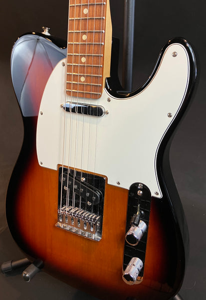 Fender Player Telecaster Electric Guitar 3-Tone Sunburst Finish