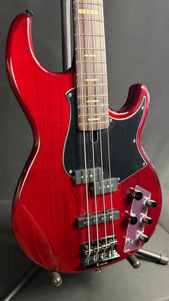 Yamaha BB734A Broad Bass 4-String Bass Guitar Fired Red Finish w/ Gig Bag (024)