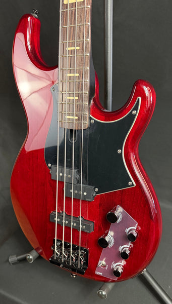 Yamaha BB734A Broad Bass 4-String Bass Guitar Fired Red Finish w/ Gig Bag (024)