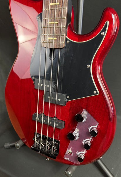 Yamaha BB734A Broad Bass 4-String Bass Guitar Fired Red Finish w/ Gig Bag (024)