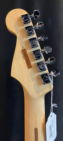 Fender Player Stratocaster Electric Guitar 3-Tone Sunburst Finish