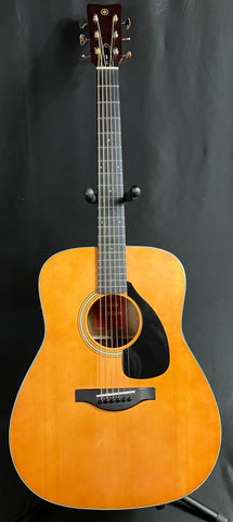 Yamaha FGX3 Red Label Dreadnought Acoustic-Electric Guitar Vintage Natural w/ Case (142)