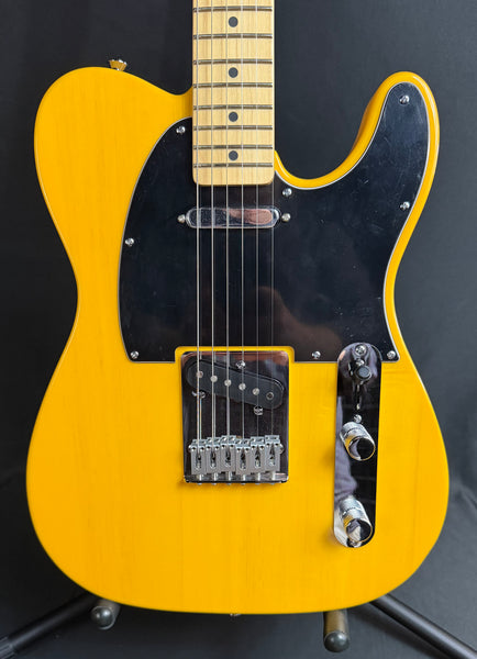 G&L Tribute ASAT Classic Electric Guitar Butterscotch Blonde Finish (167)