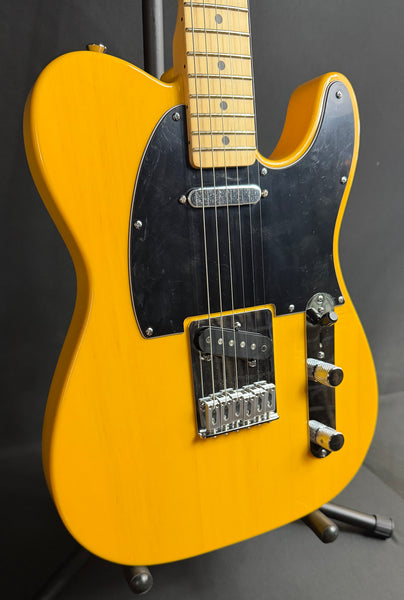G&L Tribute ASAT Classic Electric Guitar Butterscotch Blonde Finish (167)