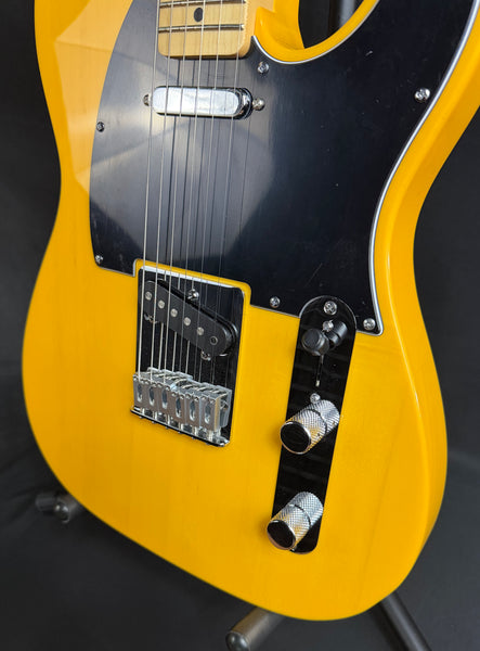 G&L Tribute ASAT Classic Electric Guitar Butterscotch Blonde Finish (167)