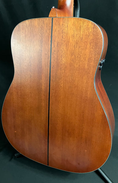 Yamaha FGX3 Red Label Dreadnought Acoustic-Electric Guitar Vintage Natural w/ Case (142)