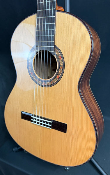 Alvarez Yairi CYM75 Concert Classical Acoustic Guitar Gloss Natural Finish w/ OHSC