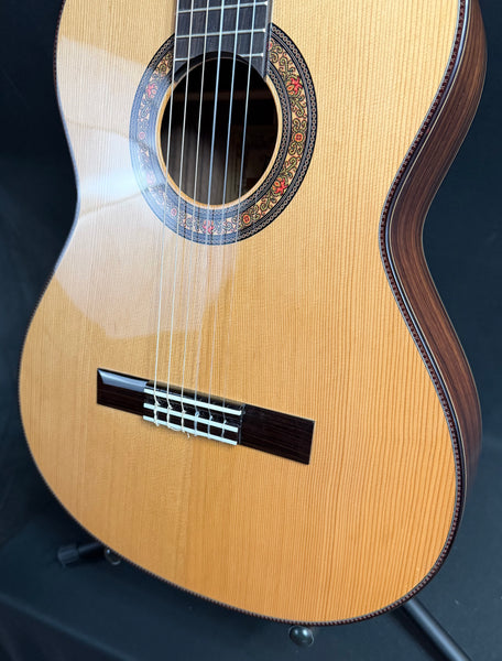 Alvarez Yairi CYM75 Concert Classical Acoustic Guitar Gloss Natural Finish w/ OHSC