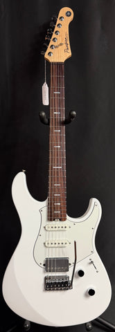 Yamaha PACS+12 Pacifica Standard Plus Electric Guitar Shell White Finish w/ Gig Bag (014)