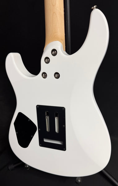 Yamaha PACS+12 Pacifica Standard Plus Electric Guitar Shell White Finish w/ Gig Bag (014)