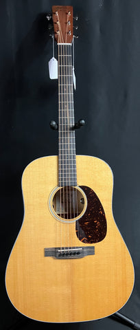 Martin DE Retro Plus Dreadnought Acoustic-Electric Guitar Vintage Natural w/ Case