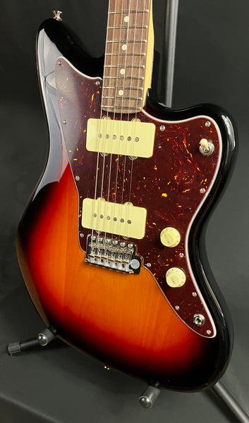 Fender American Performer Jazzmaster Electric Guitar 3-Tone Sunburst w/ Gig Bag
