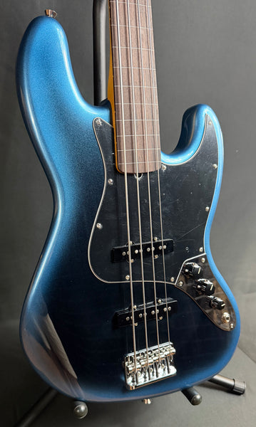 Fender American Professional II Jazz Bass Fretless 4-String Bass Guitar Dark Night w/ OHSC