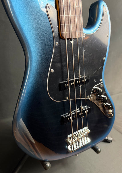 Fender American Professional II Jazz Bass Fretless 4-String Bass Guitar Dark Night w/ OHSC