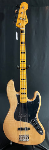 Squier Classic Vibe 70's Jazz Bass 4-String Bass Guitar Gloss Natural Finish