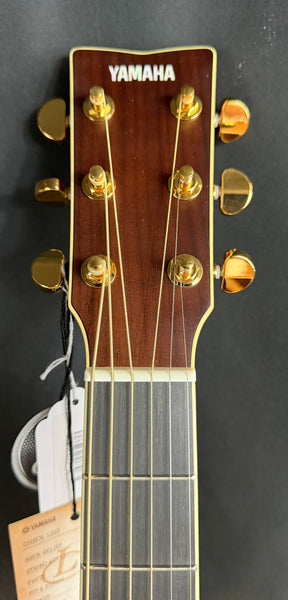 Yamaha LL16 ARE Handcrafted Dreadnought Acoustic-Electric Guitar Gloss Natural w/ Soft Case (716)