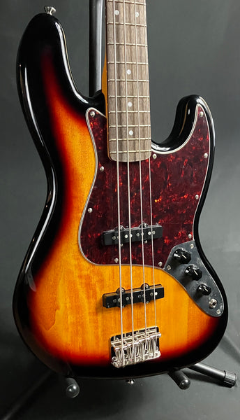 Squier Classic Vibe 60's Jazz Bass 4-String Bass Guitar 3-Tone Sunburst (439)