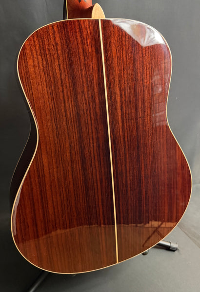 Yamaha LL16 ARE Handcrafted Dreadnought Acoustic-Electric Guitar Gloss Natural w/ Soft Case (716)