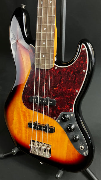 Squier Classic Vibe 60's Jazz Bass 4-String Bass Guitar 3-Tone Sunburst (439)