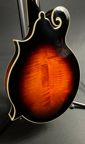 The Loar LM-700E-VS Supreme F-Style Mandolin Vintage Sunburst w/ Fishman + Case