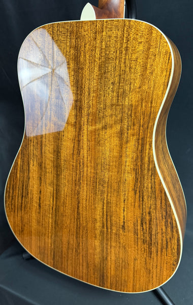 Fender King Vintage Dreadnought Acoustic-Electric Guitar Mojave Finish w/ OHSC (565)