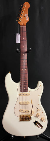 JET Guitars JS-300 Strat-Style Electric Guitar Olympic White w/ Gold Hardware