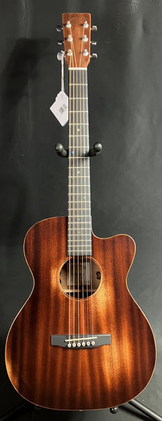 Martin 000C Jr. E StreetMaster Cutaway Acoustic-Electric Guitar w/ Case