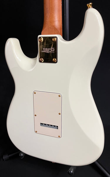 JET Guitars JS-300 Strat-Style Electric Guitar Olympic White w/ Gold Hardware