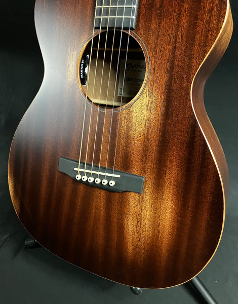 Martin 000C Jr. E StreetMaster Cutaway Acoustic-Electric Guitar w/ Case