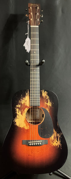 Martin D Jr. E StreetLegend Dreadnought Junior Acoustic-Electric Guitar Sunburst w/ Case