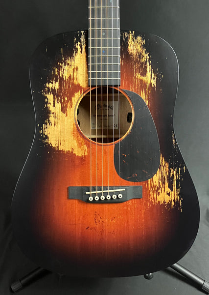 Martin D Jr. E StreetLegend Dreadnought Junior Acoustic-Electric Guitar Sunburst w/ Case