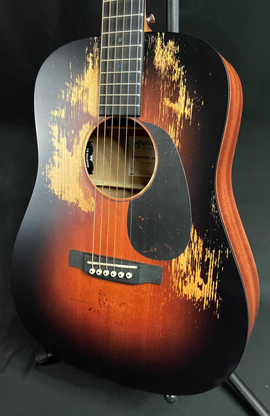 Martin D Jr. E StreetLegend Dreadnought Junior Acoustic-Electric Guitar Sunburst w/ Case