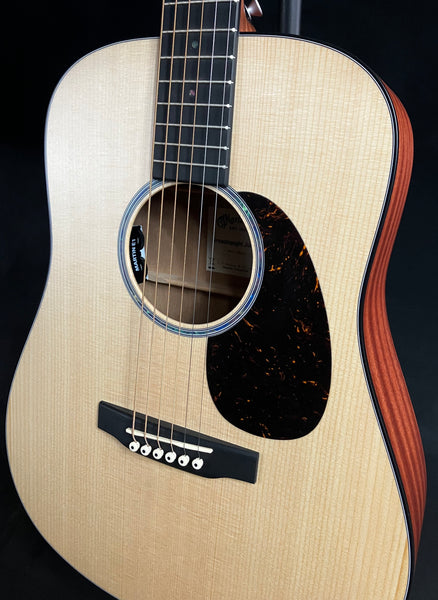 Martin D Jr. E Dreadnought Junior Acoustic-Electric Guitar Natural w/ Case