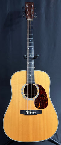 Martin HD-28 Standard Dreadnought Acoustic Guitar Gloss Natural w/ OHSC