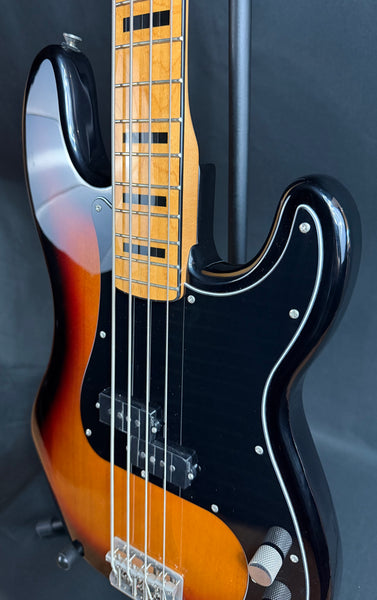 Squier Classic Vibe 70's Precision Bass 4-String Bass Guitar 3-Tone Sunburst (444)