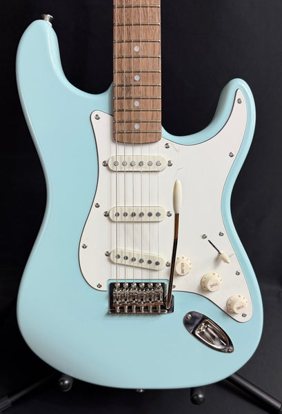 Squier FSR Classic Vibe 70's Stratocaster Electric Guitar Sonic Blue Finish (713)