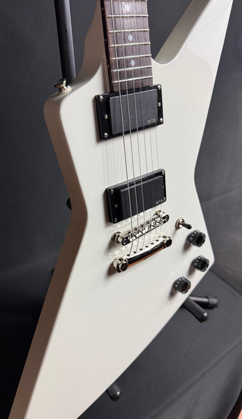 Epiphone Explorer 80's EMG Electric Guitar Classic White Finish w/ Gig Bag