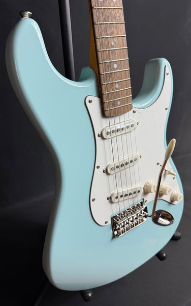 Squier FSR Classic Vibe 70's Stratocaster Electric Guitar Sonic Blue Finish (713)