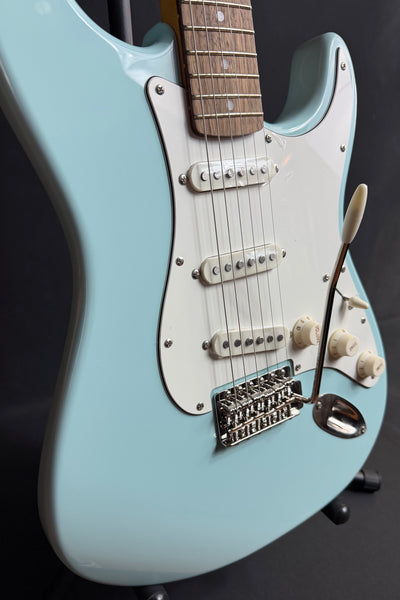 Squier FSR Classic Vibe 70's Stratocaster Electric Guitar Sonic Blue Finish (713)