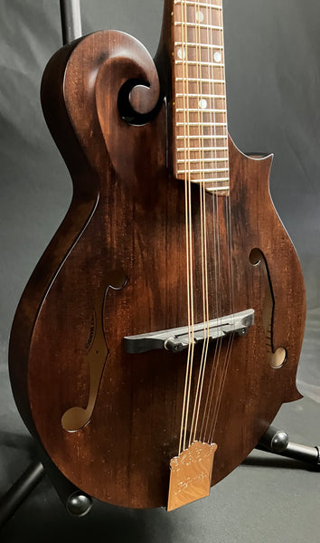 Kentucky KM-606 Standard F-Style Mandolin Walnut Stain Finish w/ Travel Case
