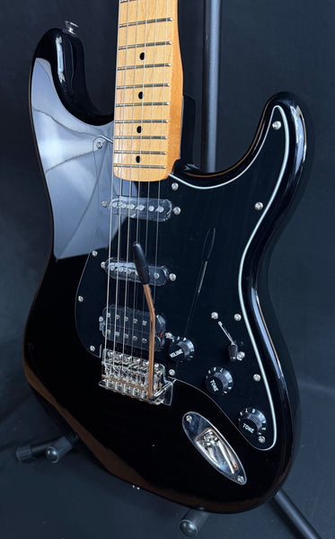 Squier Classic Vibe 70's Stratocaster HSS Electric Guitar Gloss Black (307)