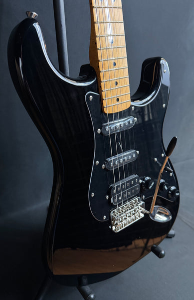 Squier Classic Vibe 70's Stratocaster HSS Electric Guitar Gloss Black (307)