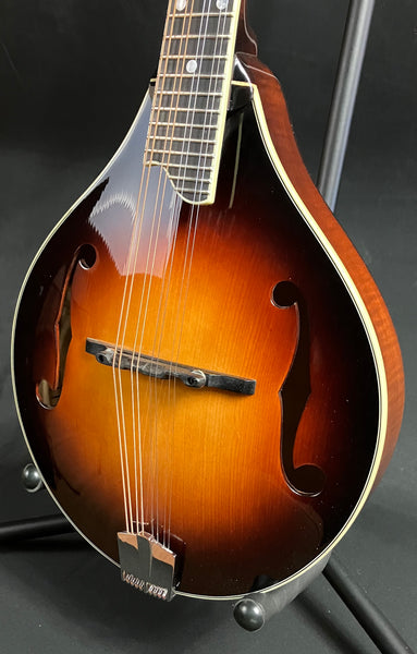 Eastman MD505-CS A-Style Mandolin Classic Sunburst Finish w/ Case