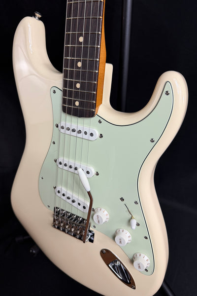 Fender Vintera II '60s Stratocaster Electric Guitar Olympic White w/ Gig Bag