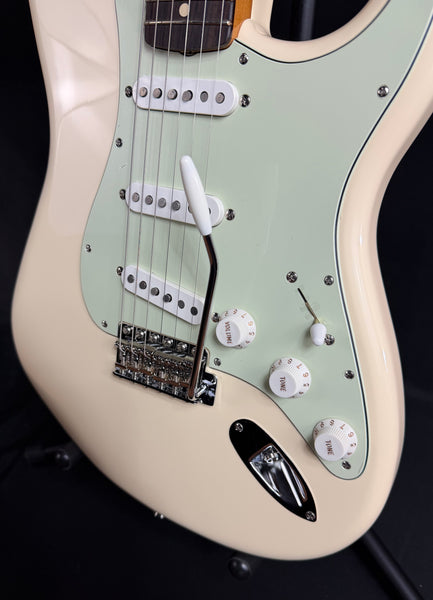 Fender Vintera II '60s Stratocaster Electric Guitar Olympic White w/ Gig Bag