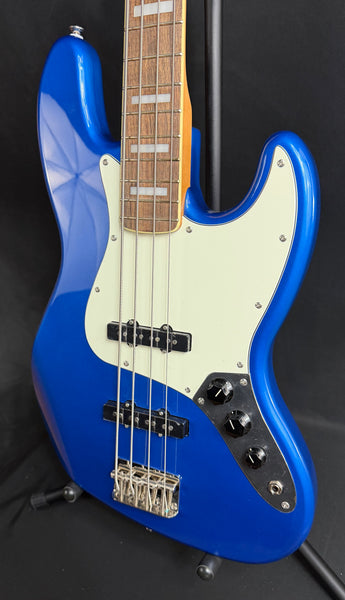 Squier Classic Vibe Late 60's Jazz Bass 4-String Bass Guitar Lake Placid Blue (844)