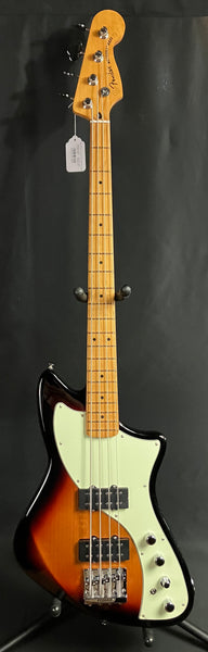 Fender Player Plus Active Meteora Bass 4-String Bass Guitar 3-Tone Sunburst w/ Gig Bag