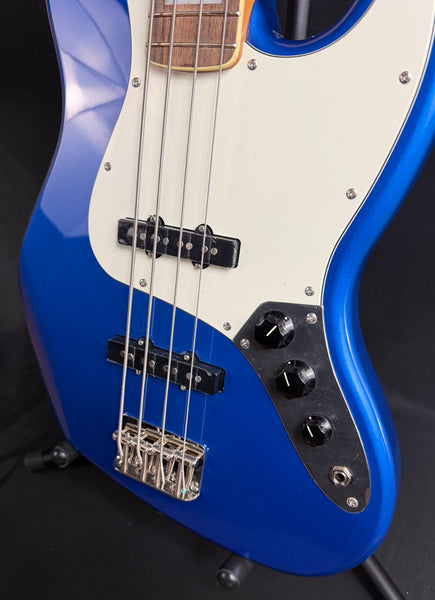 Squier Classic Vibe 70's Precision Bass 4-String Bass Guitar Gloss Black Finish (623)