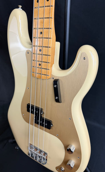 Fender Vintera II '50s Precision Bass 4-String Bass Guitar Desert Sand w/ Gig Bag