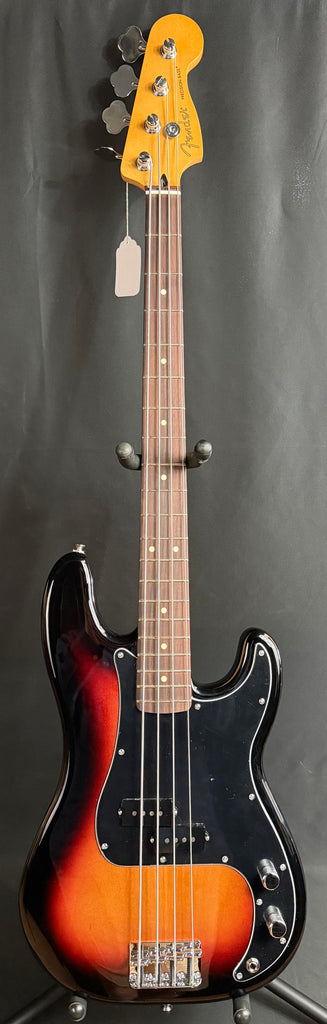 Fender Player II Precision Bass 4-String Bass Guitar 3-Tone Sunburst Finish